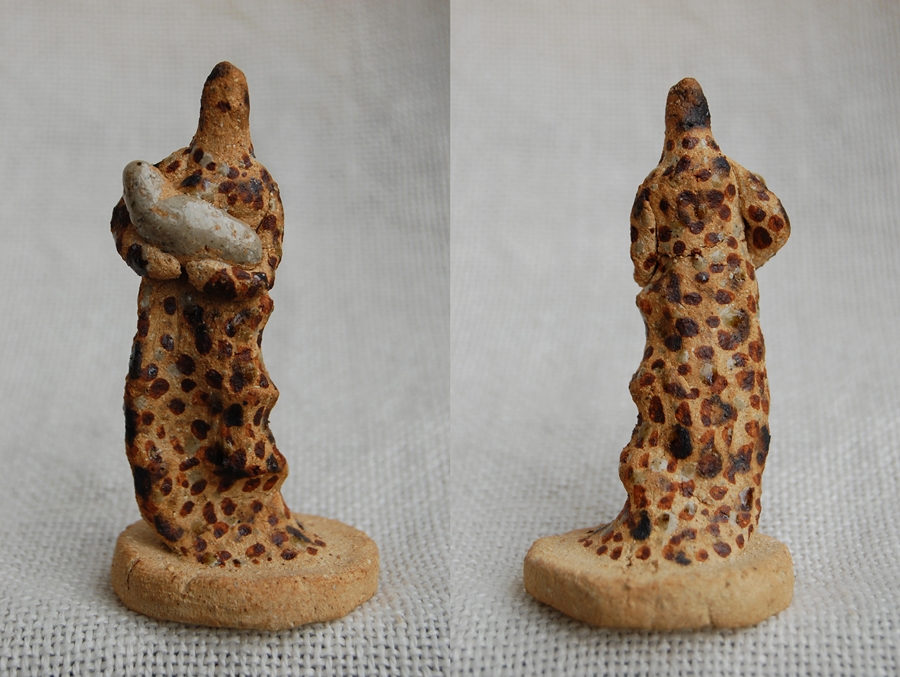 Mother with Child (Jaguar Lady), 2014, 10,2 x 5 cm, glaze, fire clay